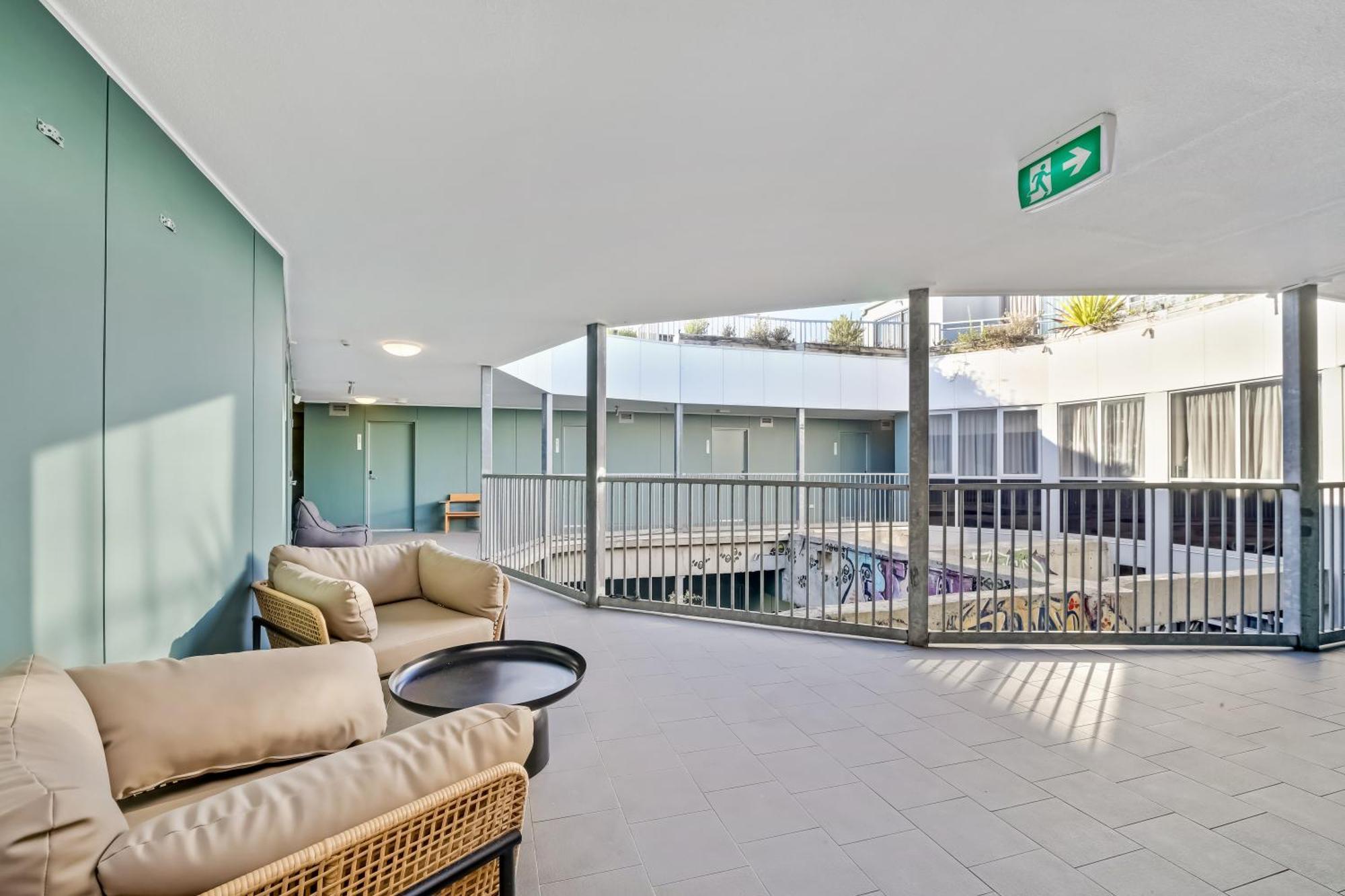 The Urban Newtown Hotel Sydney Exterior foto